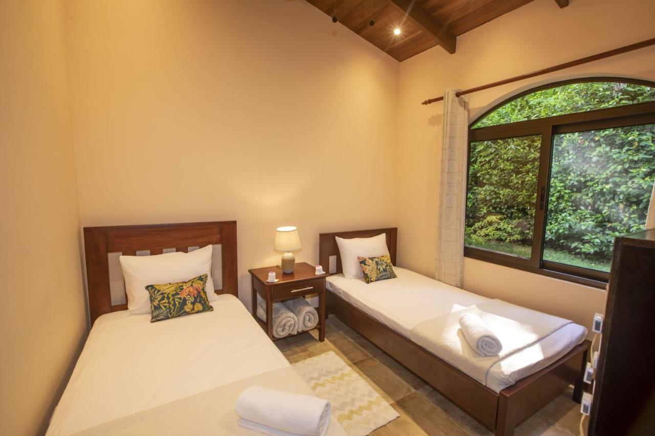 "Hana'S Celeste Retreat" Large Modern Villa Sleeps 6 On 20 Acres Of Nature! Bijagua Dış mekan fotoğraf
